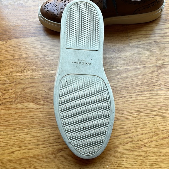 ColeHaan shoes/sneakers, size 10, gentlest used. Small spot on right toe. - Picture 4 of 6